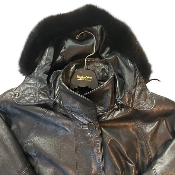 Western Furs long black soft Leather Coat. Oversized - medium large. Vintage - Picture 13 of 16